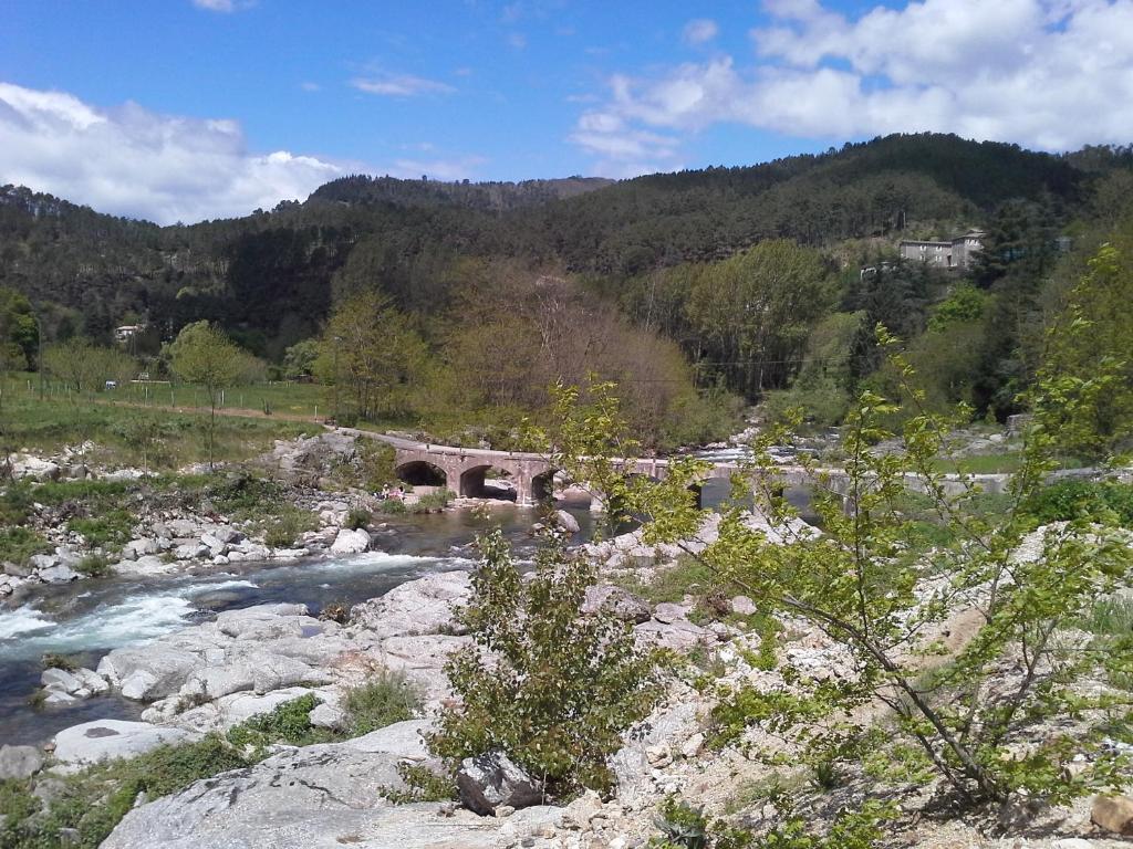 Logis Hotel Restaurant La Corniche Des Cevennes Saint-Jean-du-Gard Buitenkant foto