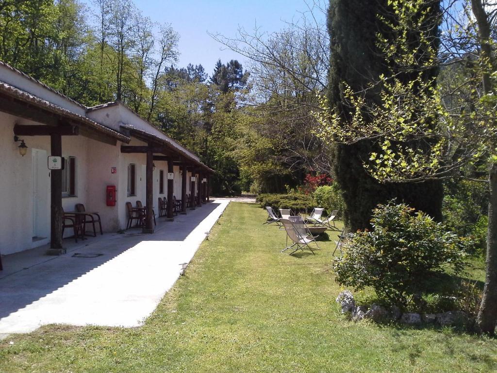 Logis Hotel Restaurant La Corniche Des Cevennes Saint-Jean-du-Gard Buitenkant foto