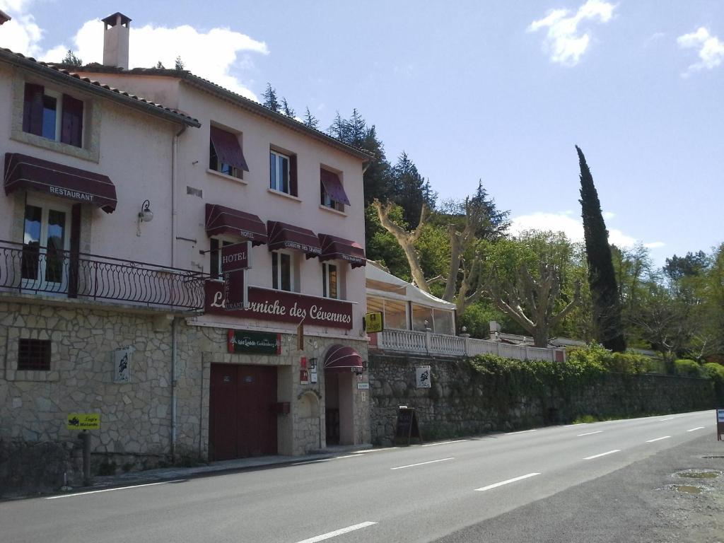 Logis Hotel Restaurant La Corniche Des Cevennes Saint-Jean-du-Gard Buitenkant foto